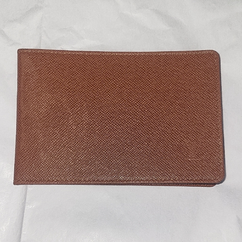 Louis Vuitton Taiga ID Wallet Insert